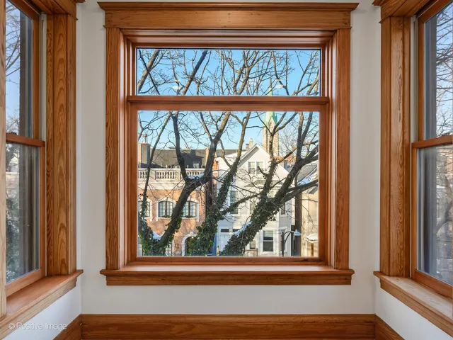 $4,500 | 1415 West George Street, Unit 3, Chicago, IL 60657