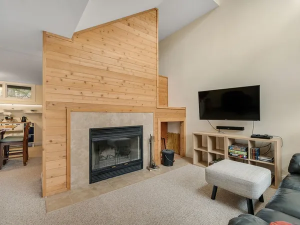 $359,000 | 132 Grand Hollow Road, Unit 15, Warren, VT 05674