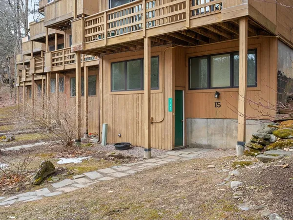 $359,000 | 132 Grand Hollow Road, Unit 15, Warren, VT 05674