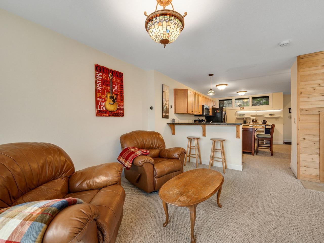 132 Grand Hollow Road, Unit 15 Warren, VT 05674 - Photo 7 of 44