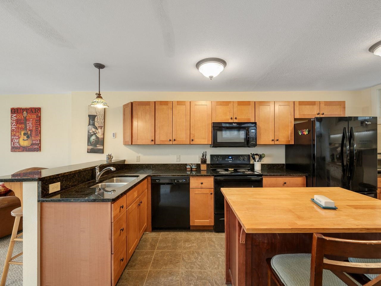 132 Grand Hollow Road, Unit 15 Warren, VT 05674 - Photo 9 of 44