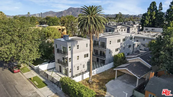 $2,699 | 10826 1/4 Hesby Street, North Hollywood, CA 91601