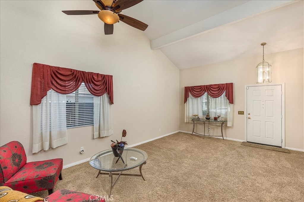 28984 Escalante Road Menifee, CA 92587 - Photo 4 of 40 Front entry and living area