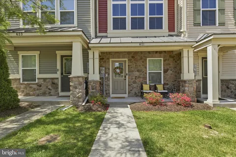 $420,000 | 621 Ravenwood Drive, Glen Burnie, MD 21060