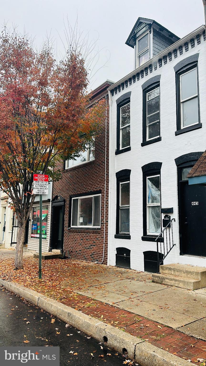 431 Locust Street Columbia, PA 17512 - Photo 2 of 3