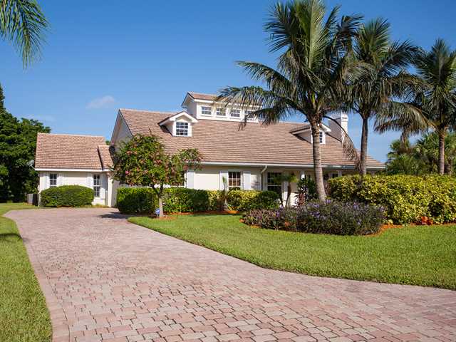 915 Reef Road Vero Beach, FL 32963 - Photo 1 of 25 Gallery Image 1
