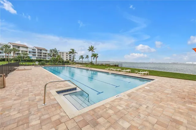 $999,900 | 4971 Bacopa Lane South, Unit 403, St. Petersburg, FL 33715