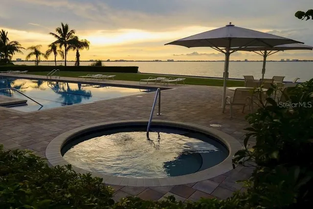 $999,900 | 4971 Bacopa Lane South, Unit 403, St. Petersburg, FL 33715