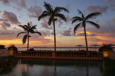 $999,900 | 4971 Bacopa Lane South, Unit 403, St. Petersburg, FL 33715