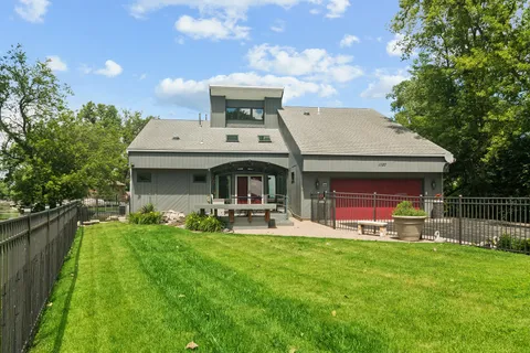 $750,000 | 1120 Fortress Drive, McHenry, IL 60050