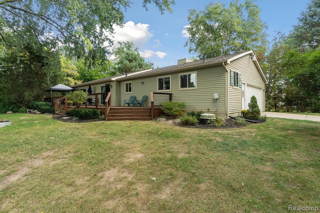 8265 Hogan Road Fenton, MI 48430 - Photo 23 of 46