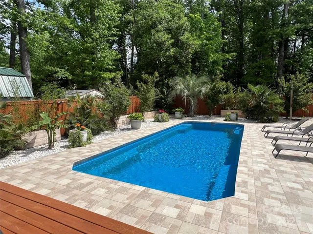 $995,000 | 8104 Stem Court, Charlotte, NC 28227