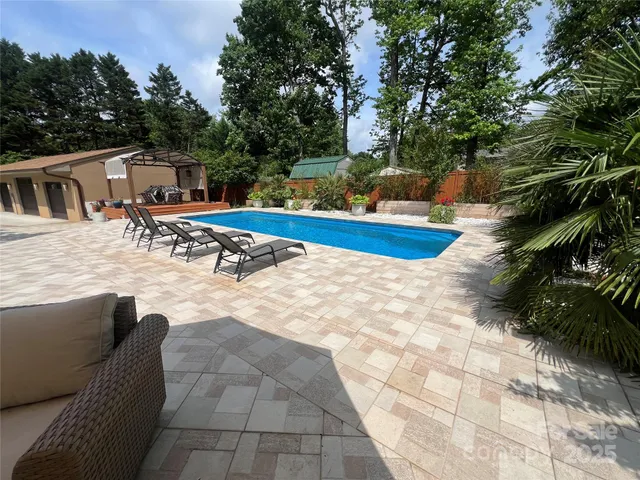 $995,000 | 8104 Stem Court, Charlotte, NC 28227