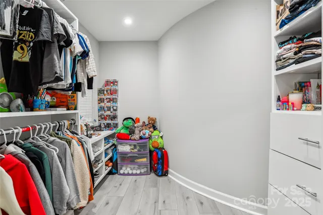 $995,000 | 8104 Stem Court, Charlotte, NC 28227