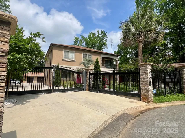 $995,000 | 8104 Stem Court, Charlotte, NC 28227