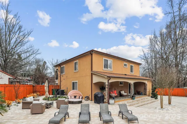 $995,000 | 8104 Stem Court, Charlotte, NC 28227