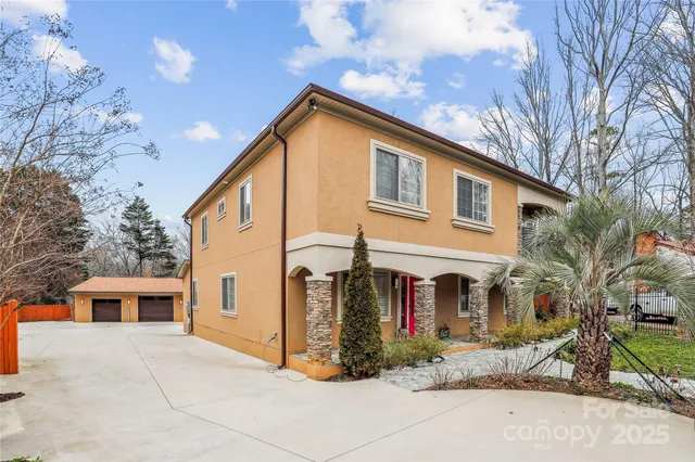 $995,000 | 8104 Stem Court, Charlotte, NC 28227