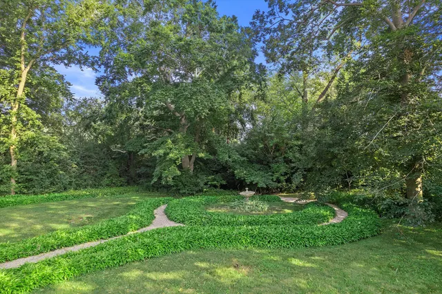 $725,000 | 423 South Fancher Road, Mount Pleasant, WI 53406