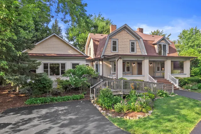 $725,000 | 423 South Fancher Road, Mount Pleasant, WI 53406