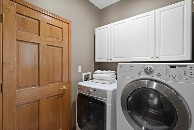 $725,000 | 423 South Fancher Road, Mount Pleasant, WI 53406