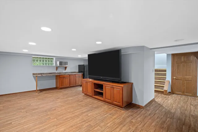 $725,000 | 423 South Fancher Road, Mount Pleasant, WI 53406