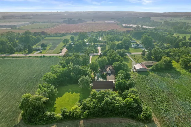 $725,000 | 423 South Fancher Road, Mount Pleasant, WI 53406