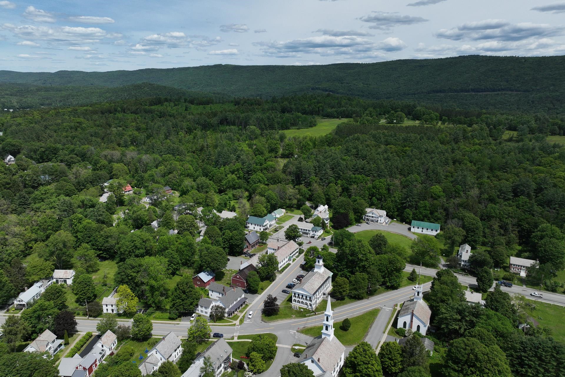 4 Court Street Newfane, VT 05345 - Photo 6 of 45 Gallery Image 6