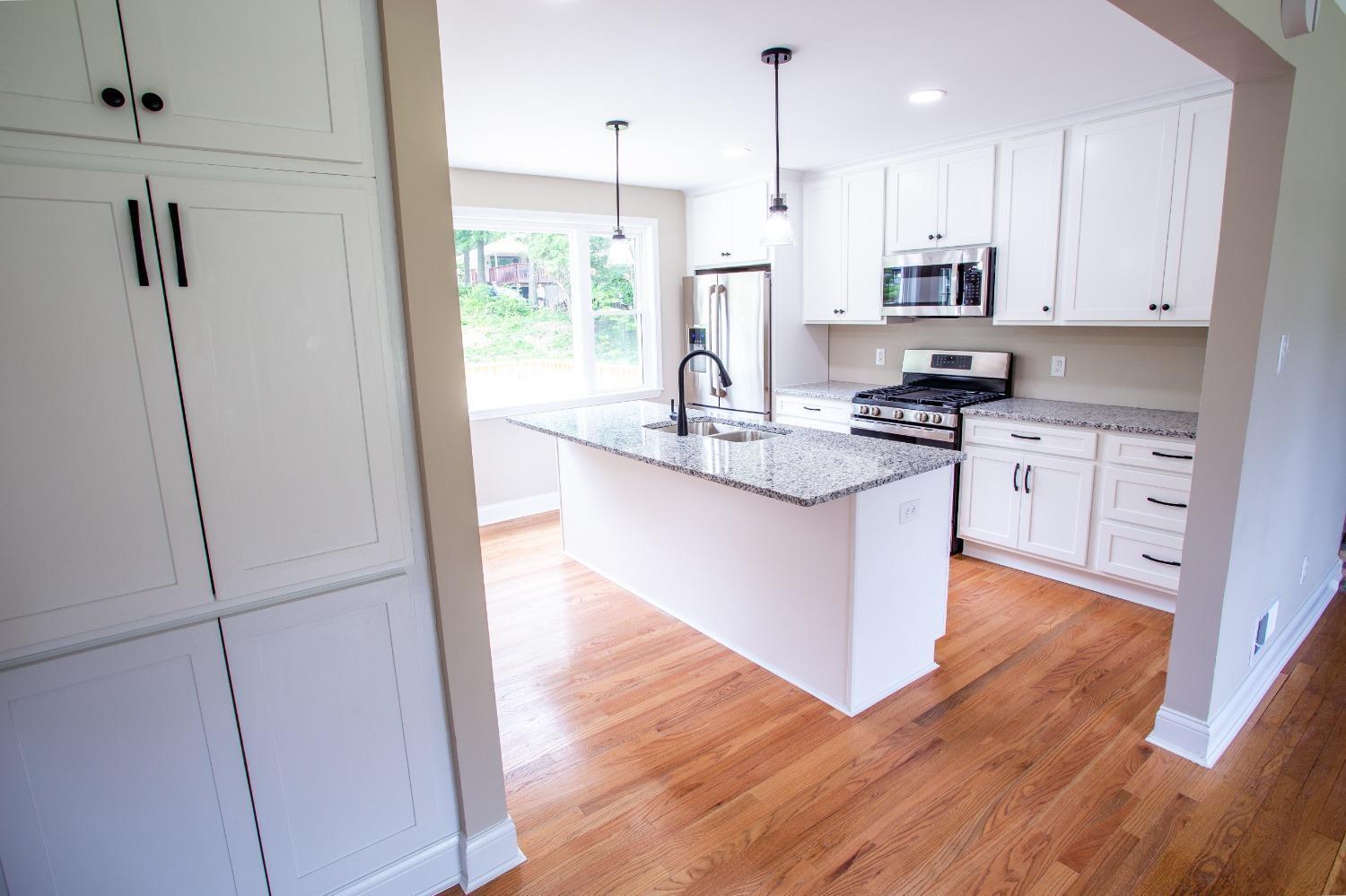 1794 Linneman Road Cincinnati, OH 45238 - Photo 9 of 31