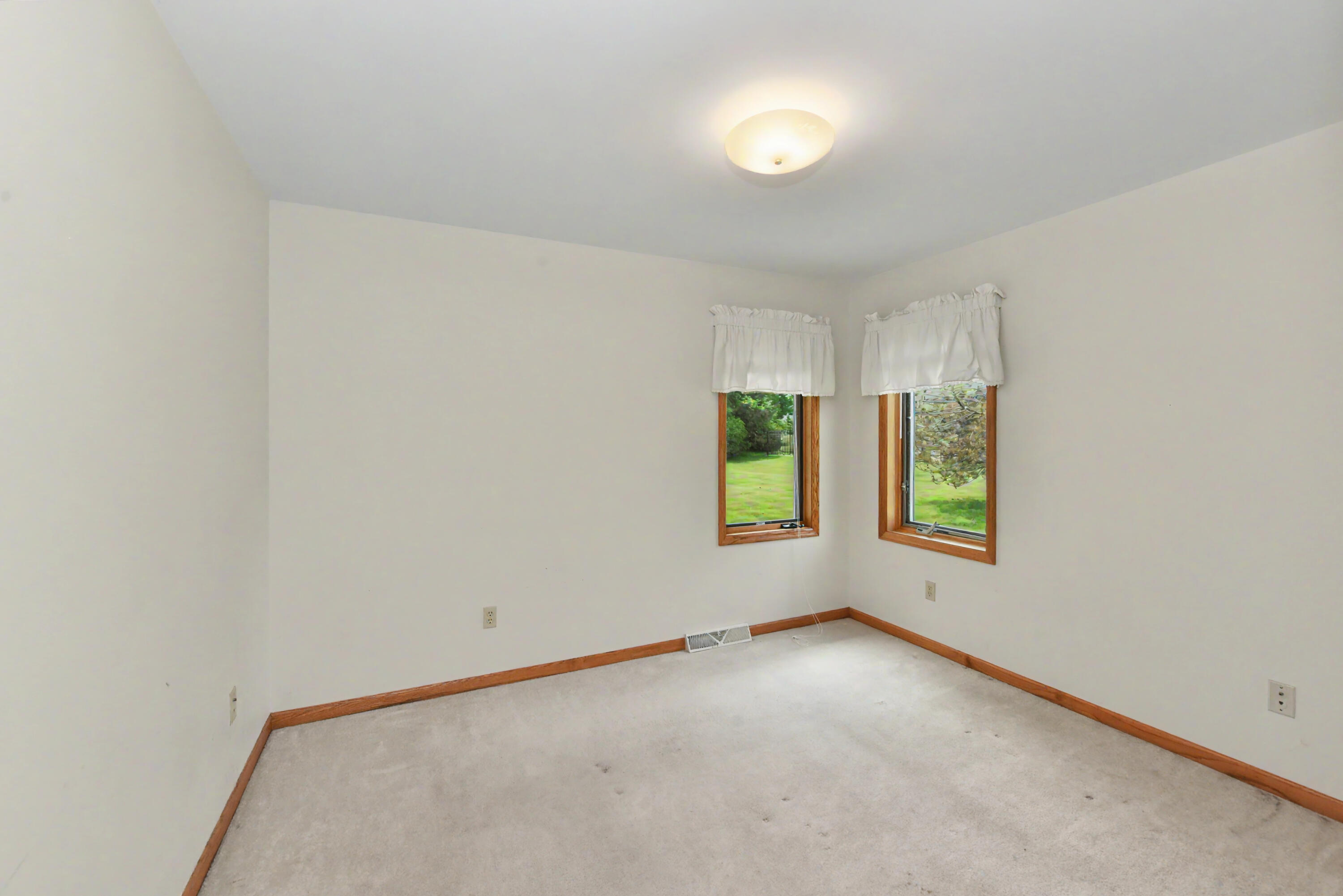 N22W26761 Shooting Star Road Pewaukee, WI 53072 - Photo 27 of 47 DSC_8219