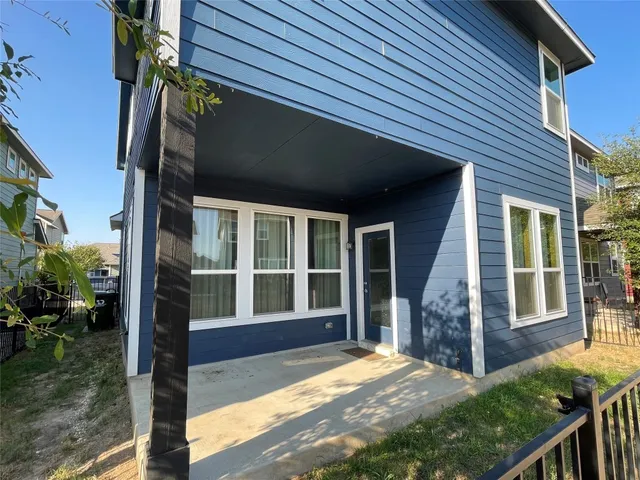 $2,100 | 142 Simon, Kyle, TX 78640