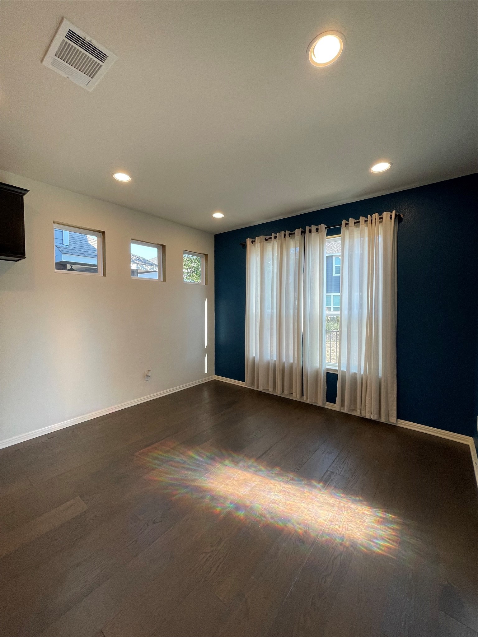 142 Simon Kyle, TX 78640 - Photo 4 of 16