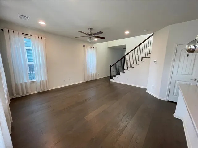 $2,100 | 142 Simon, Kyle, TX 78640