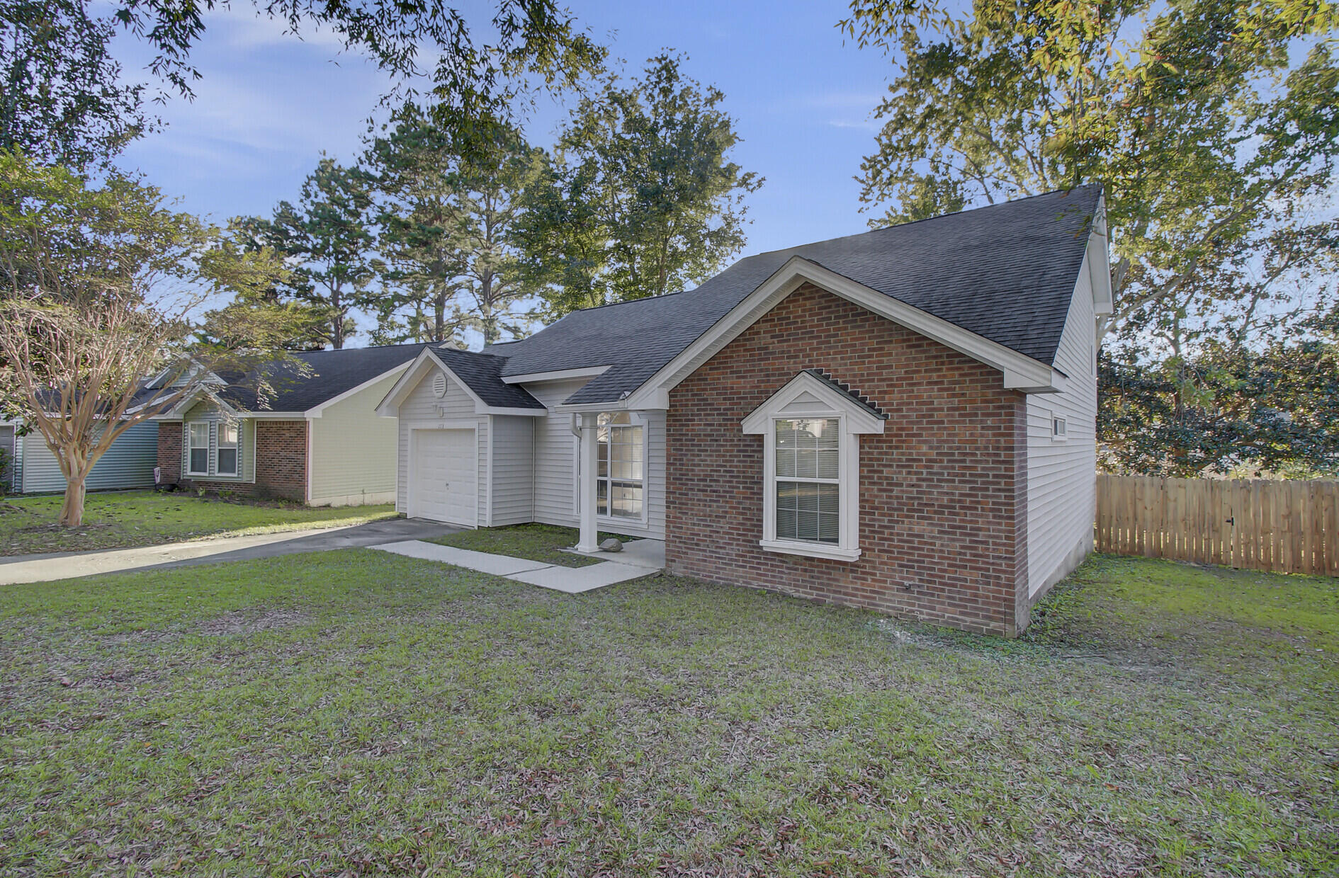 273 Two Hitch Road Goose Creek, SC 29445 - Photo 3 of 35 1A5A4C33-3520-4BAA-9289-BE314D4363F5