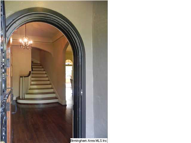 2821 Argyle Road South Birmingham, AL 35213 - Photo 4 of 32