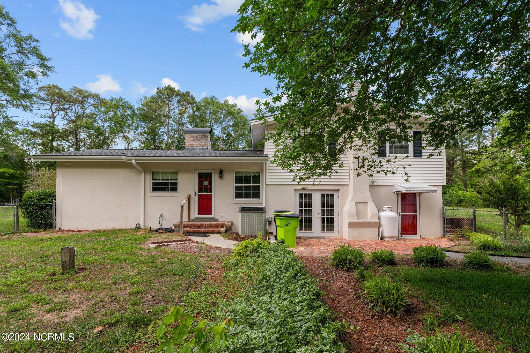 735 Half Moon Road New Bern, NC 28560 - Photo 24 of 56 Rear