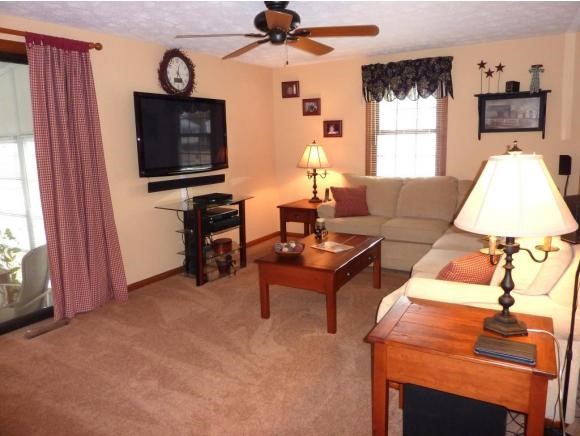 16 Wellesley Road Nashua, NH 03062 - Photo 8 of 21 Gallery Image 8