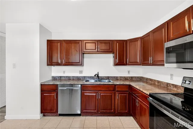 $200,000 | 305 Wellesley Drive, O'Fallon, IL 62269