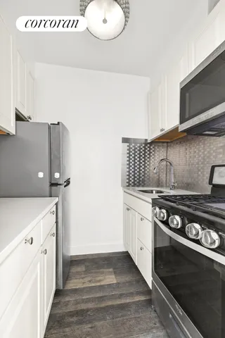 $350,000 | 330 East 80th Street, Unit 3K | Upper East Side