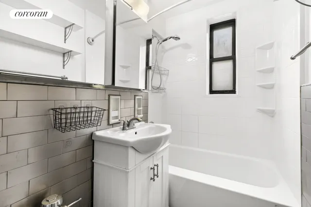 $350,000 | 330 East 80th Street, Unit 3K | Upper East Side