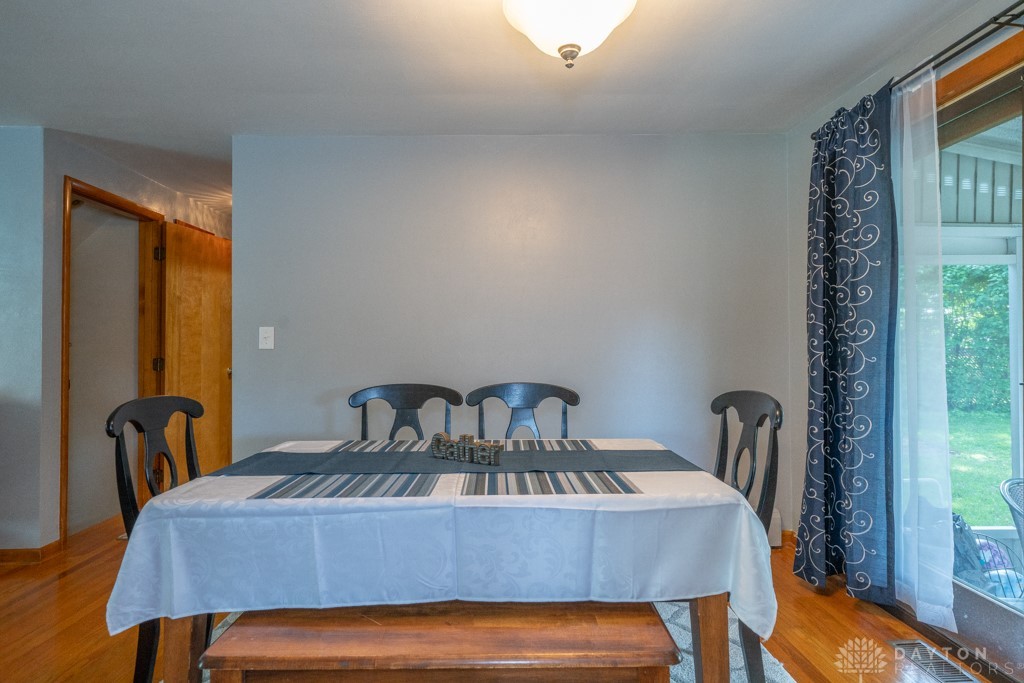 4295 Middle Urbana Road Springfield, OH 45503 - Photo 7 of 35