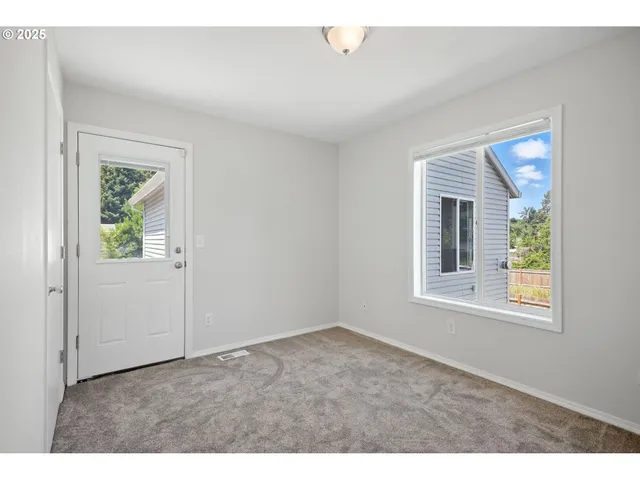 $599,995 | 5609 Southeast 117th Avenue, Portland, OR 97266