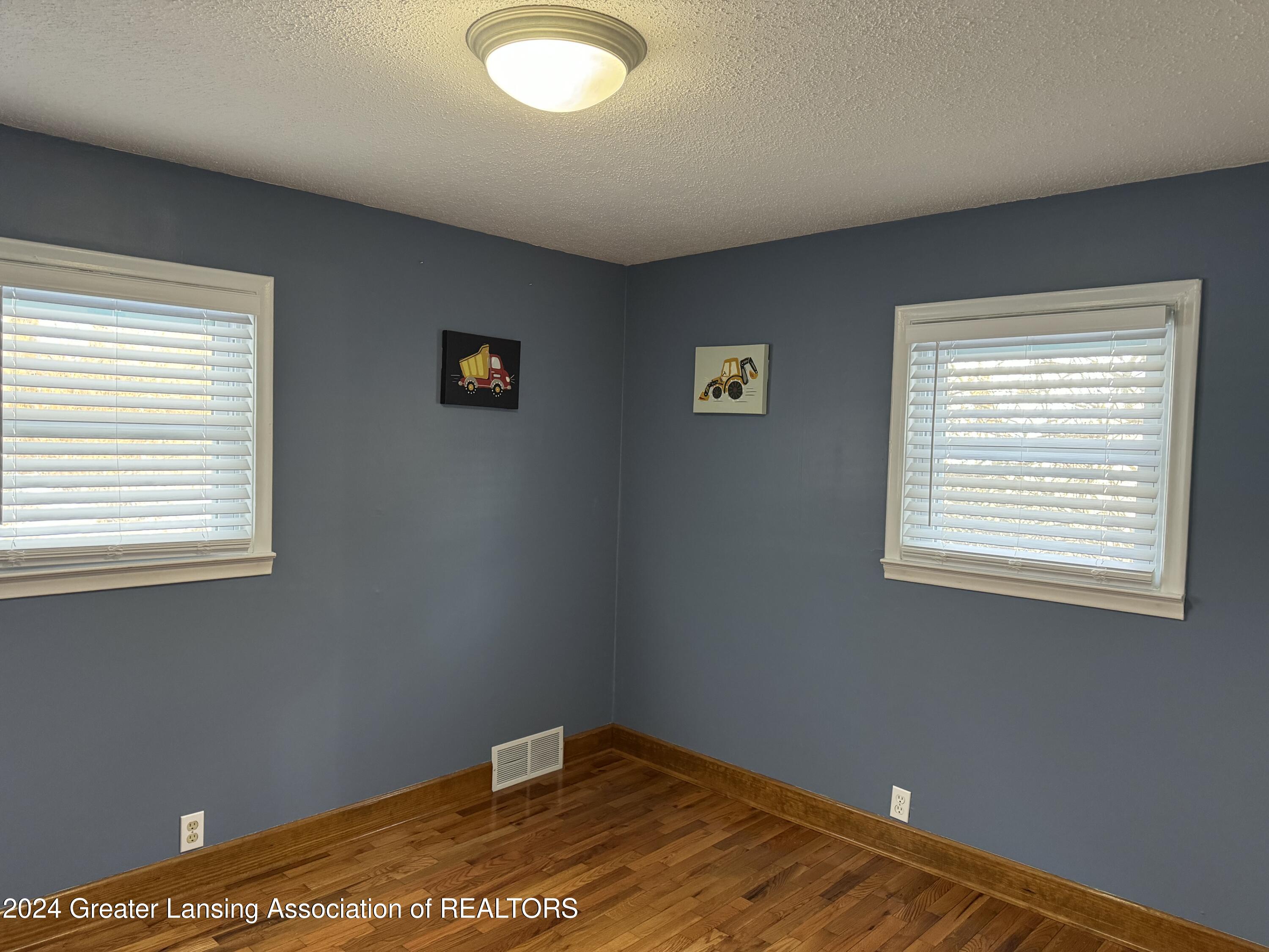 4589 Van Atta Road Okemos, MI 48864 - Photo 17 of 27 IMG_9569