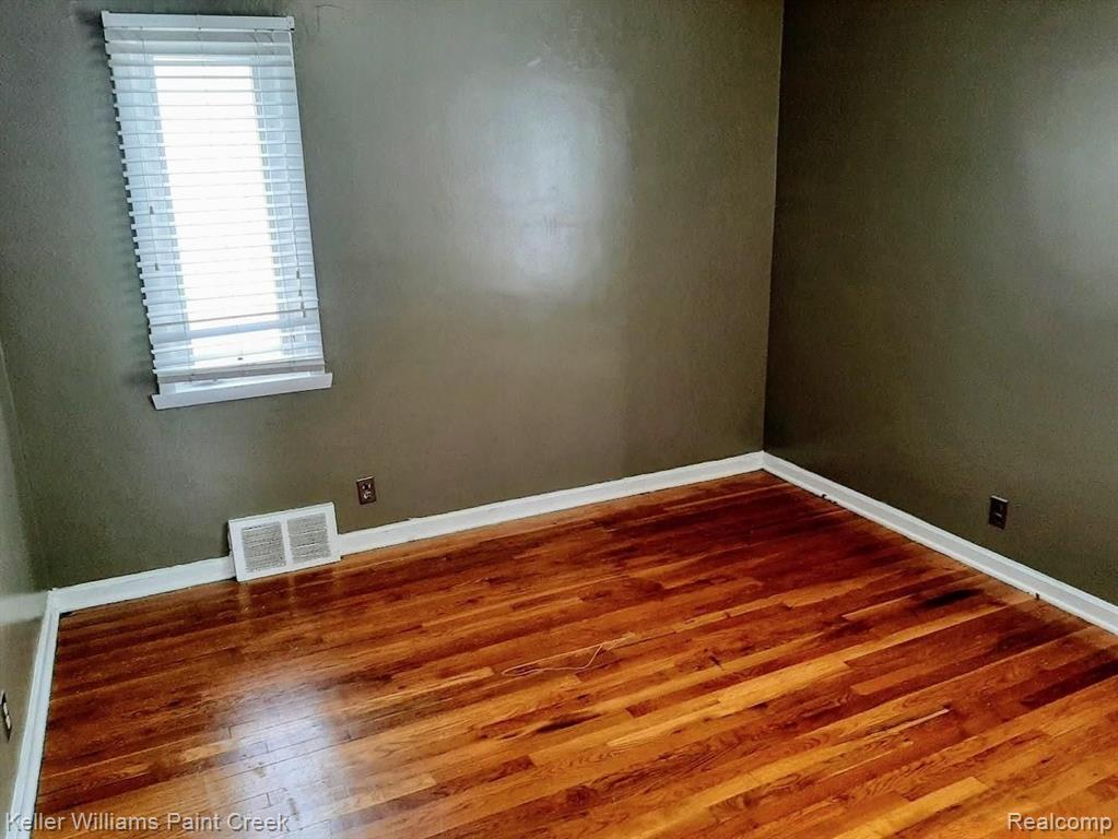 3529 Chester Road Royal Oak, MI 48073 - Photo 8 of 15