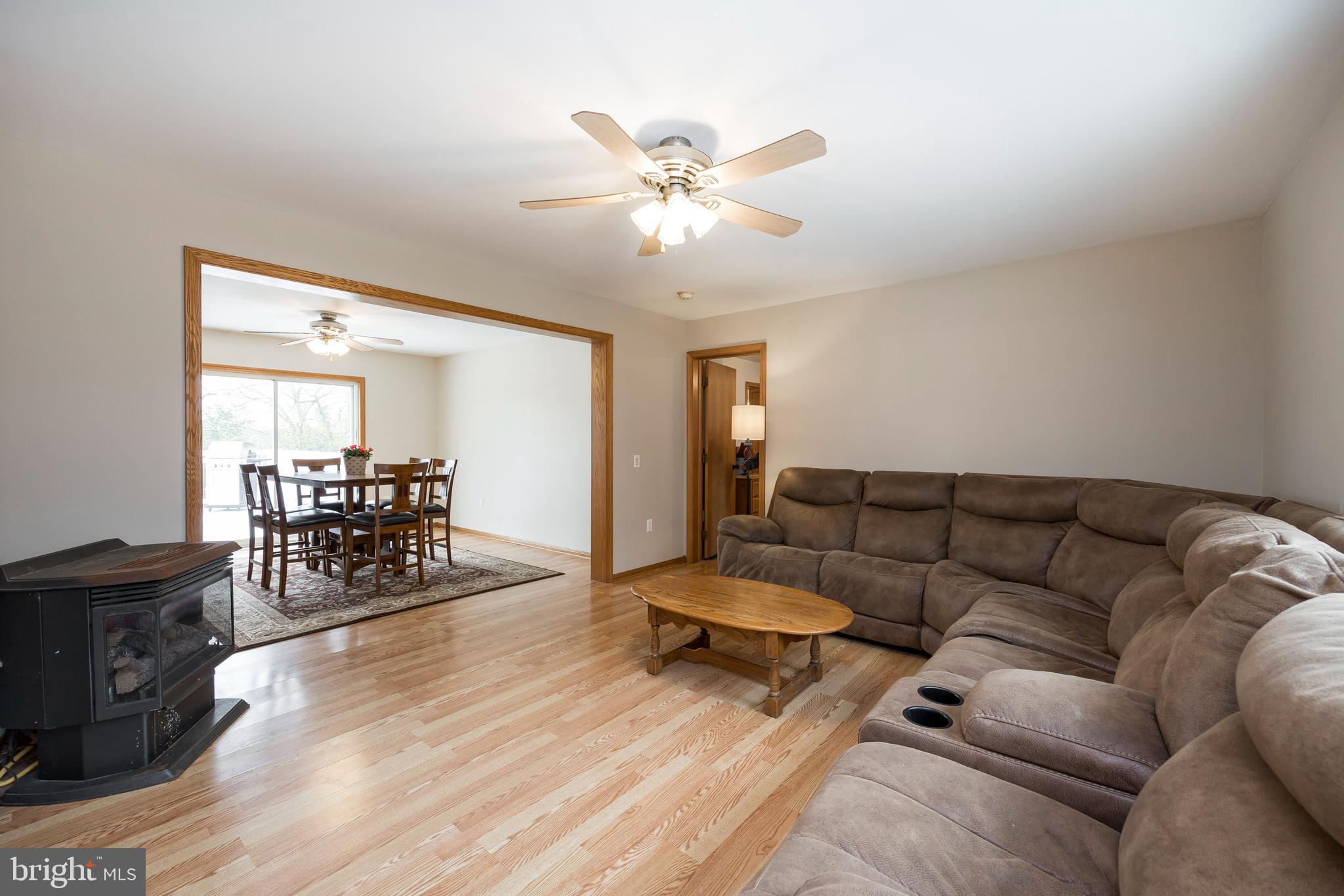 21 Fulmer Road Perkiomenville, PA 18074 - Photo 8 of 46 Living Room