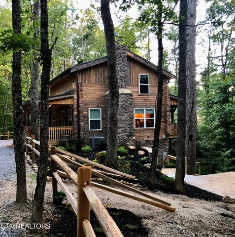 $1,350,000 | 4716-4728 Fred Jennings Road, Walland, TN 37886