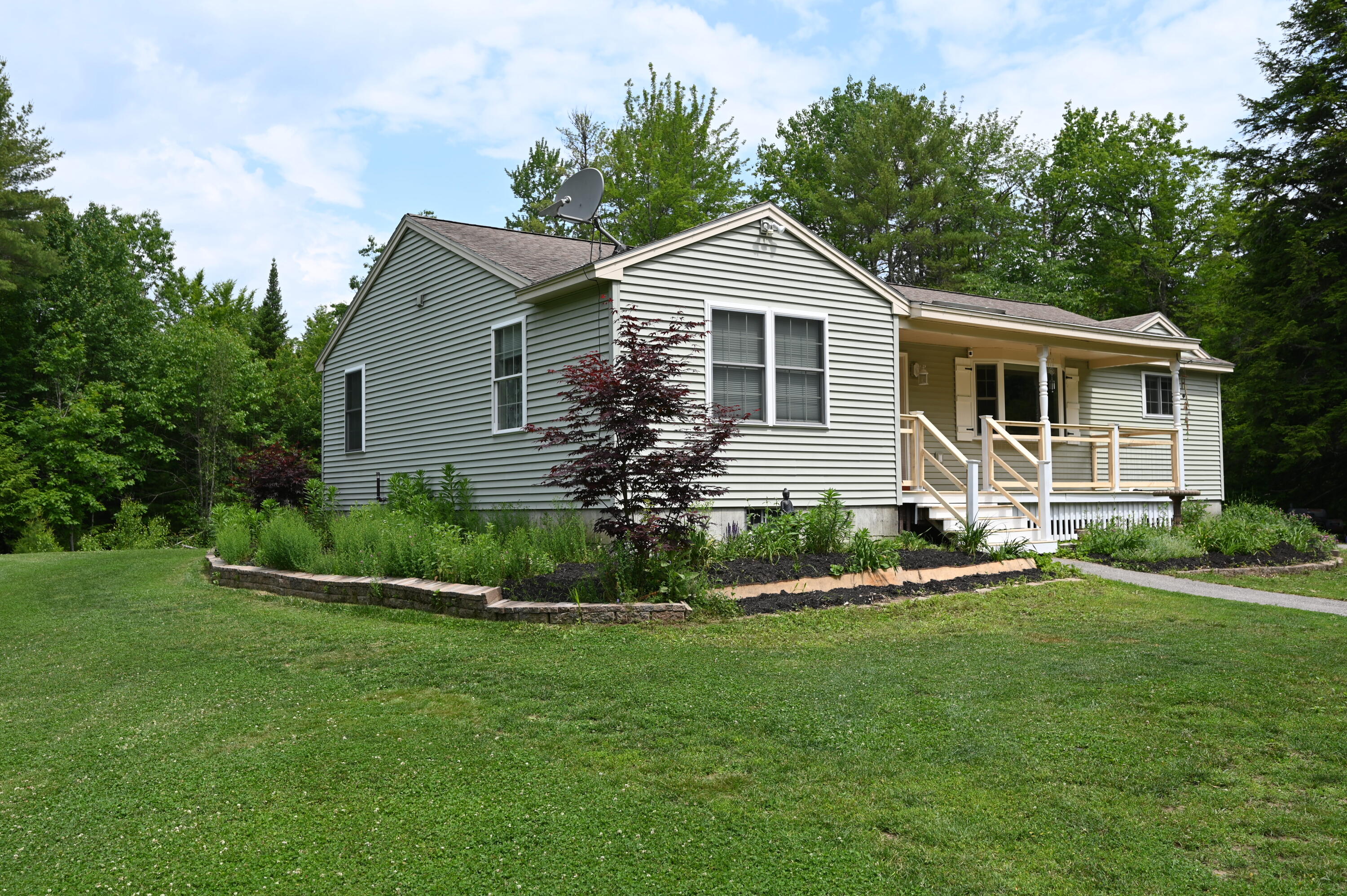 90 Lord Road Buxton, ME 04093 - Photo 1 of 50 Front