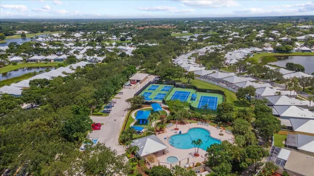 a view of an entryway with a house