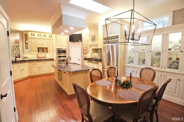 $499,900 | 1512 Victoria Green Boulevard, Evansville, IN 47715