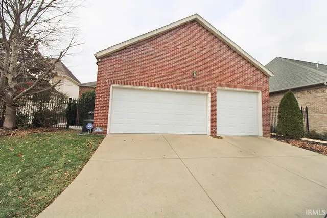 $499,900 | 1512 Victoria Green Boulevard, Evansville, IN 47715