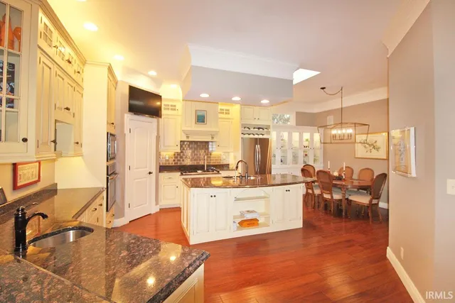 $499,900 | 1512 Victoria Green Boulevard, Evansville, IN 47715